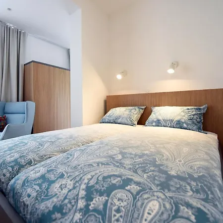Apartment Centre Chic 4/4 *